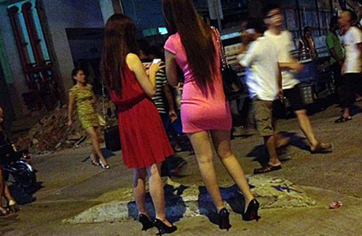  Girls in Dandong (CN)